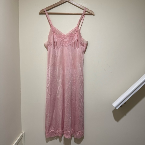 Women’s Reitman’s Brand Vintage Elegant Pink Lace Slip Nightgown Dress Size M - Picture 1 of 16